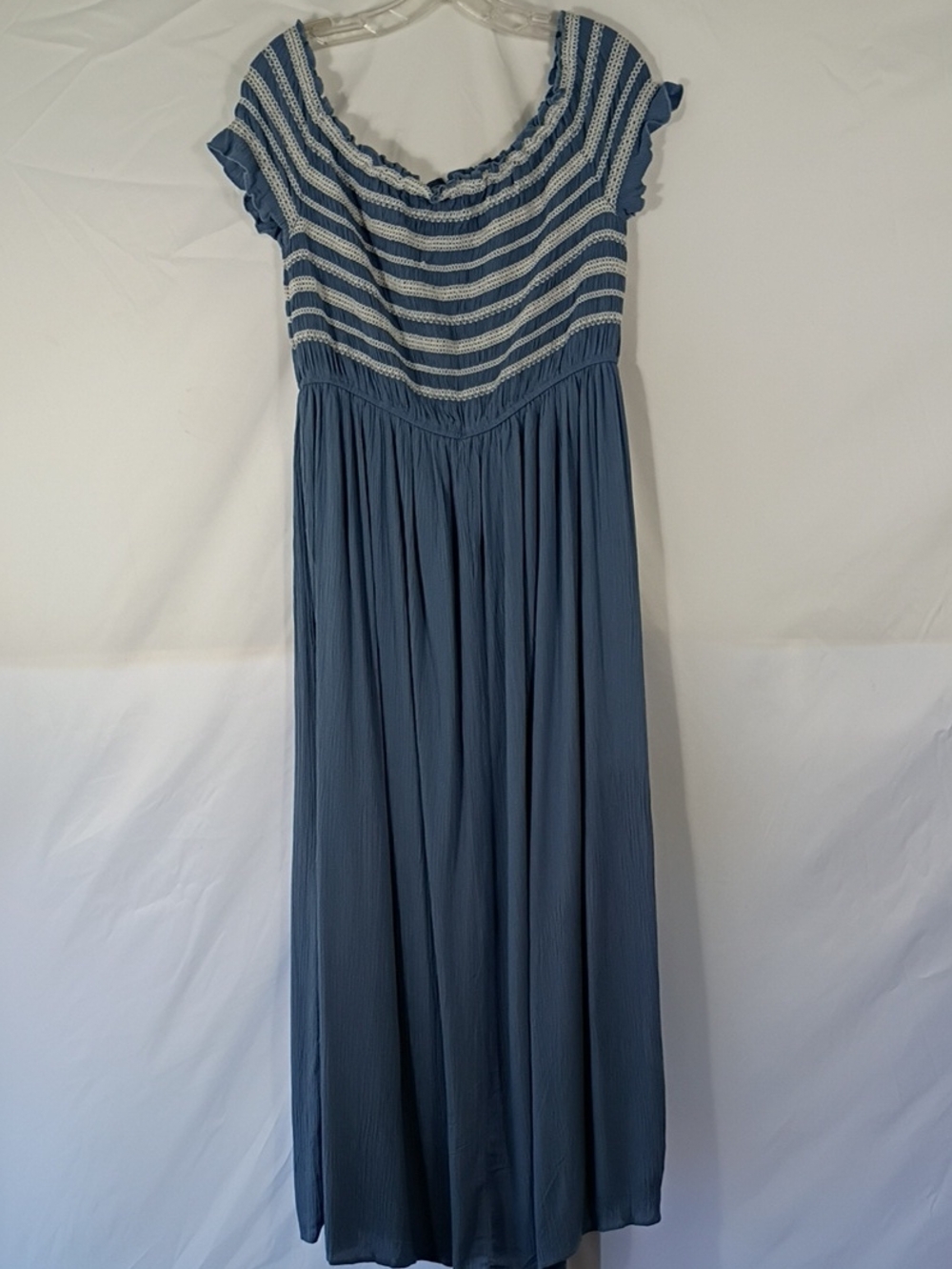 NWT Tantrums Ah Blue Chambray Maxi Dress Size XL Smocked Bodice - Picture 4 of 9